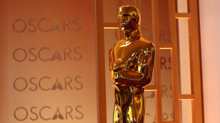 Se puede ver una estatuilla del Oscar antes de la 98.ª edición de los Premios de la Academia en el Dolby Theatre de Hollywood, California, el 14 de marzo de 2026. (Foto de ANGELA WEISS / AFP vía Getty Images)