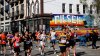 Maratón de Chicago 2026: Mira a los miles de corredores cruzar la línea de meta