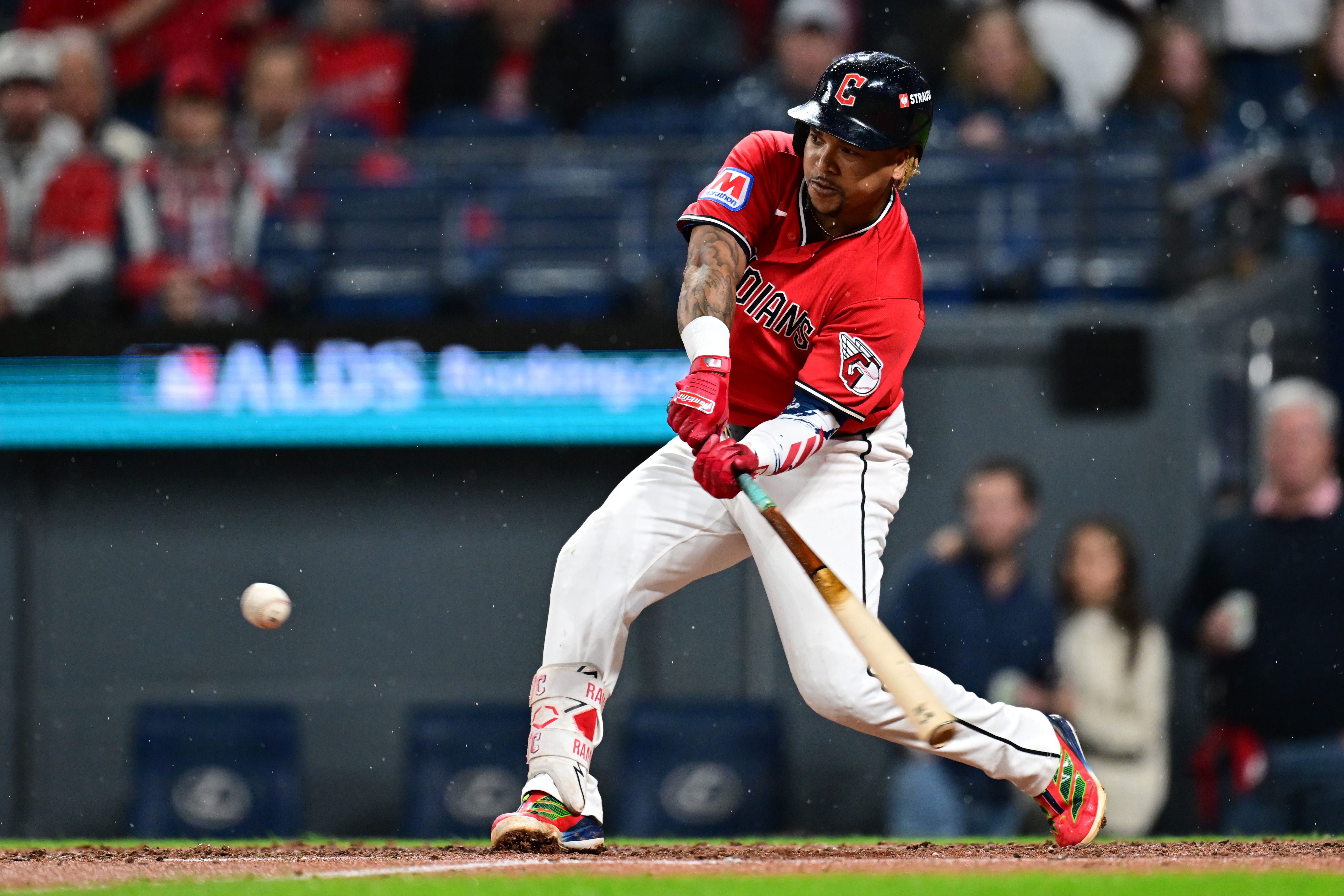 Los Guardians eliminan a los White Sox de los playoffs con jonrón del dominicano José Ramírez