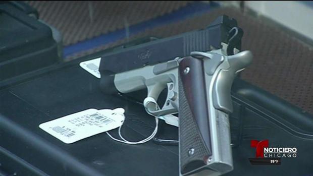 Legisladores de IL aprueban leyes de control de armas