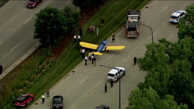 Avioneta aterriza de emergencia en pleno Lake Shore Drive en Chicago