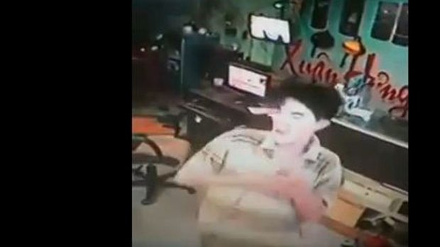Video: Impacto: joven se electrocuta con celular