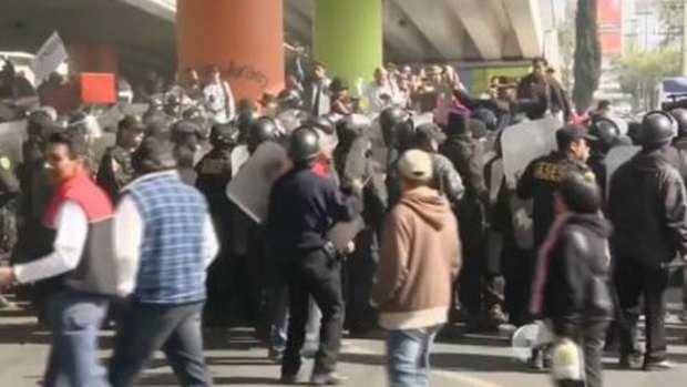 Video: Cumbre de Toluca empieza con polémica