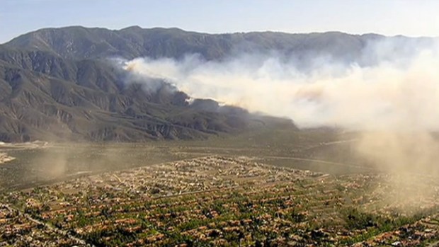 Video: Alerta viva por incendio en California