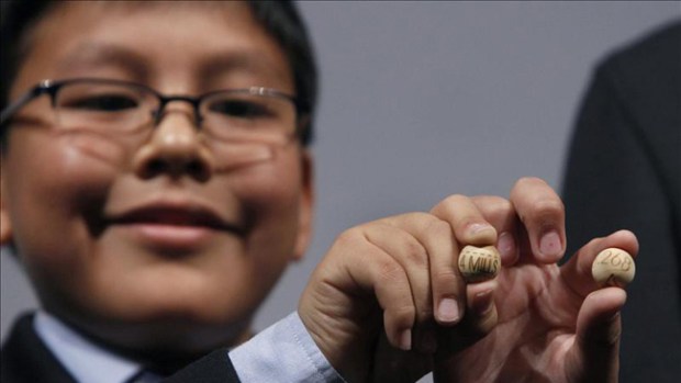 Video: Un premio gordo con acento latino