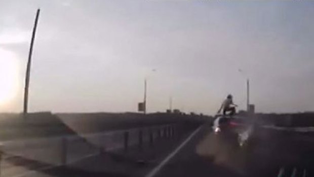 Video: Este choque era una muerte segura