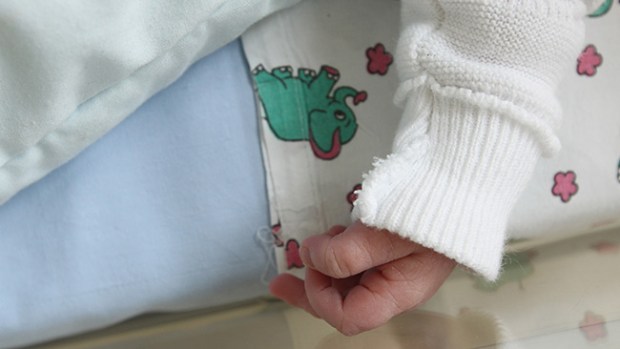 Video: Hospital investiga muerte de varios niños