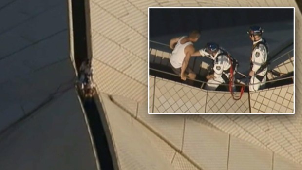 Video: Tremendo rescate en la Ópera de Sídney