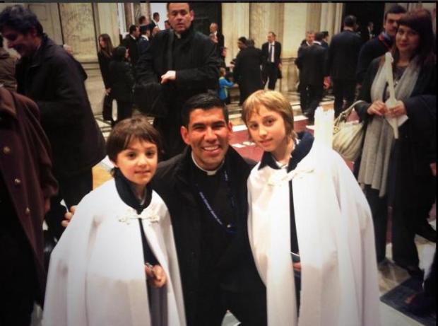 Video: Sacerdote interpretará canonización