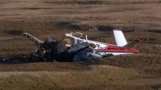 Dos mueren en accidente aéreo