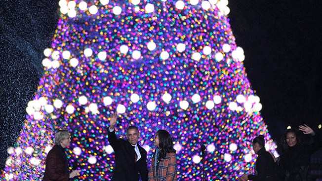 Obama enciende el árbol navideño
