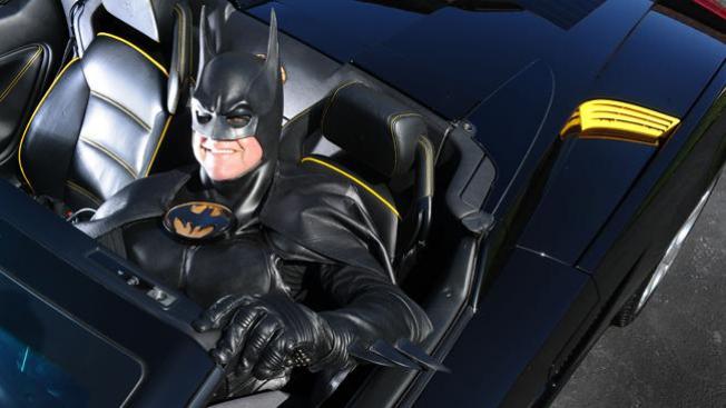 Policía detiene a Batman