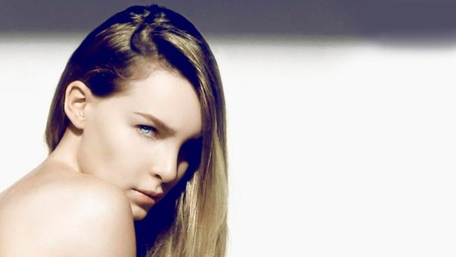 Los sexys bikinis que luce Belinda