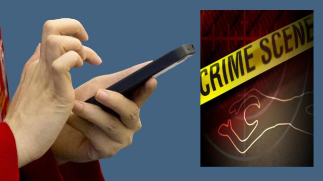 Su celular le causó la muerte en el cine