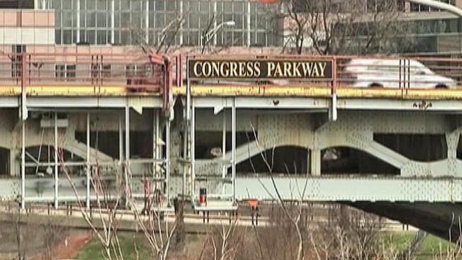 Reabren puente de Congress Parkway