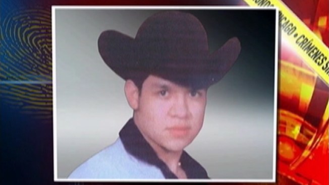 Asesinó a su tío y huyó