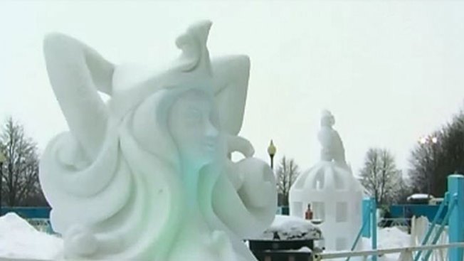Esculturas de hielo decoran Chicago