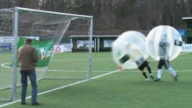 Así es el "fútbol burbuja"