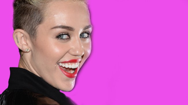 Miley Cyrus se desnuda en nuevo video