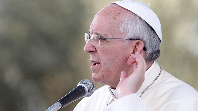Papa critica la "lepra del papado"