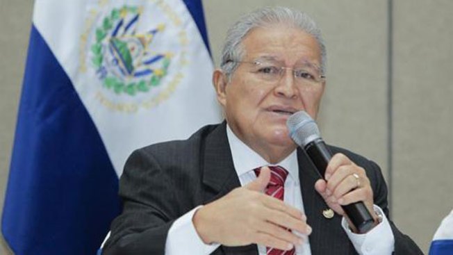 Sánchez Cerén asume presidencia
