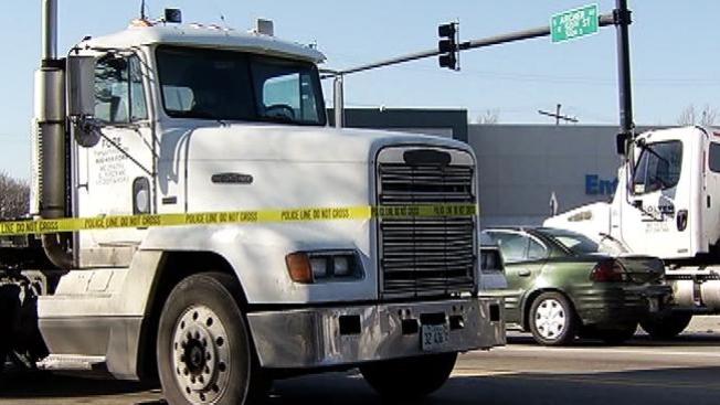 Estudiante arrollado por un tráiler