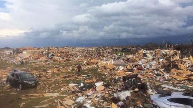 Muerte y destrucción por tornados