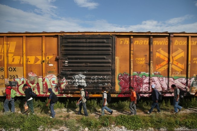Resultado de imagen para migración tren getty
